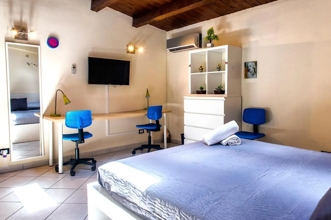 Palermo Central Apartrooms Italia